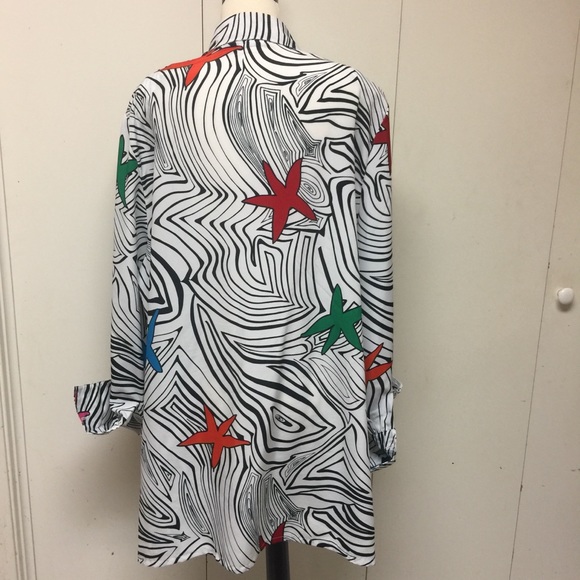 Bold statement blouse - Picture 4 of 5